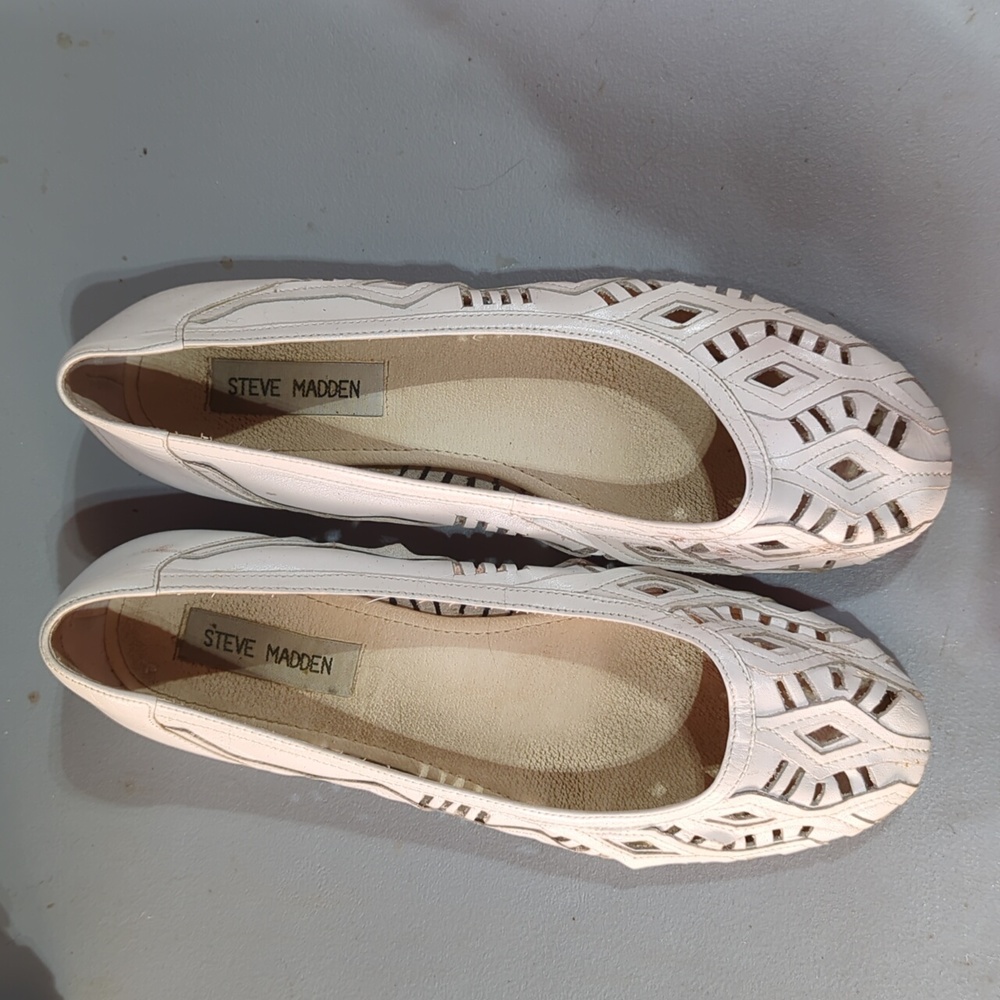 Steve Madden white leather hurache flats